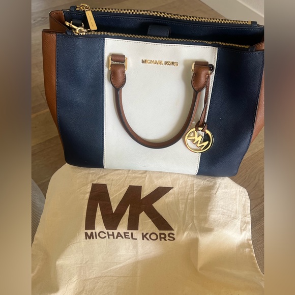 Michael Kors satchel bag - Picture 3 of 7